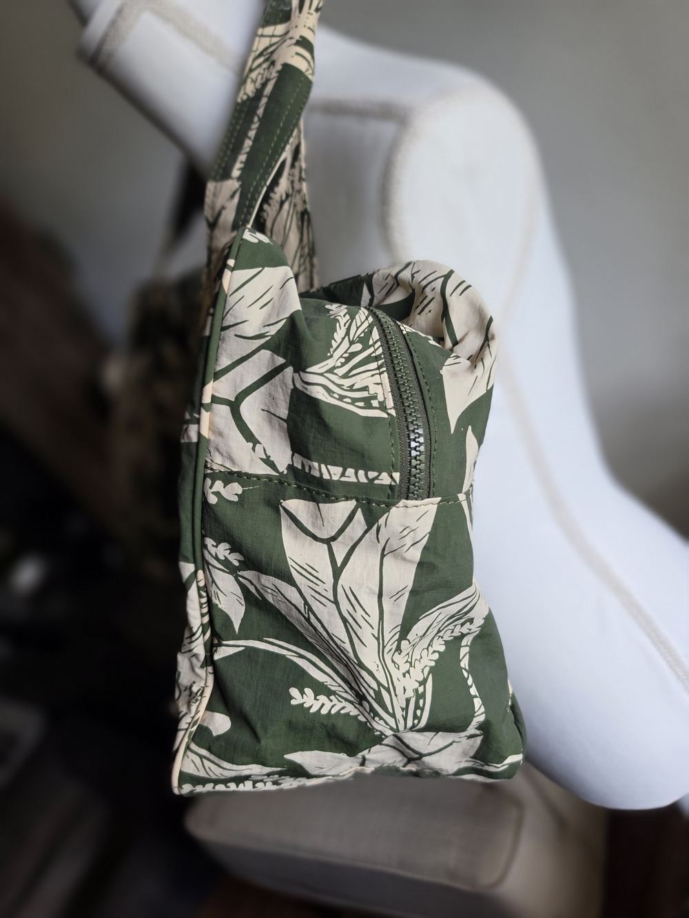 Aloha Collection Weekender Olive Ti Leaf NWOT - Picture 7 of 11